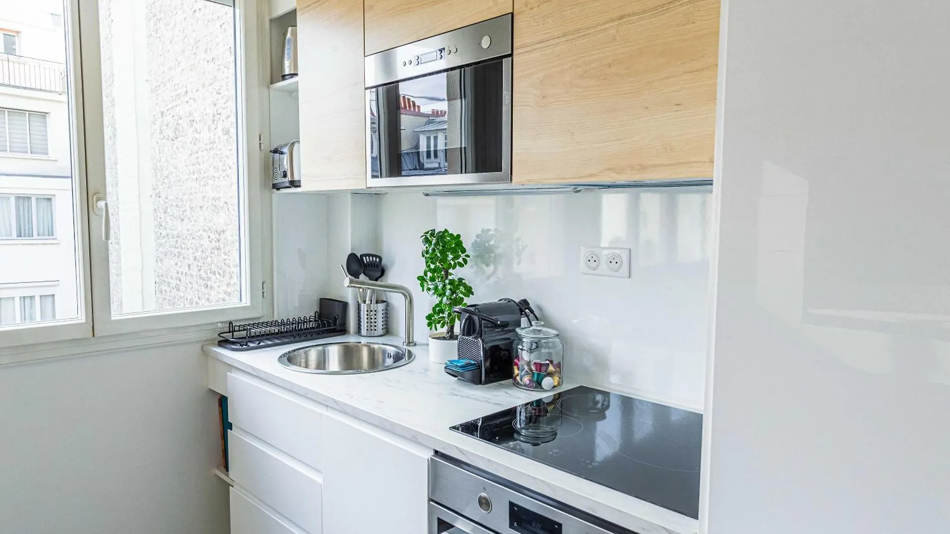 Superb Trocadero Eiffel Tower Apartment Paris