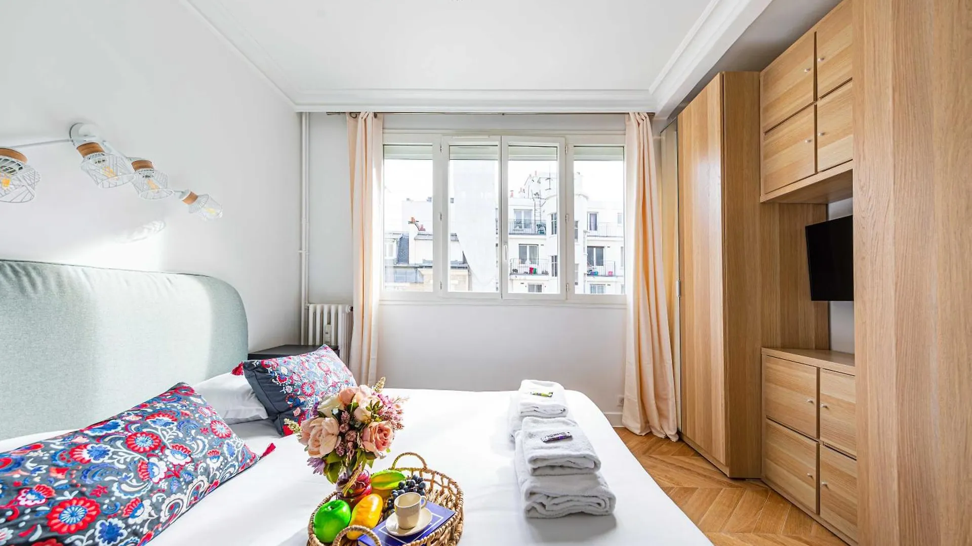Superb Trocadero Eiffel Tower Apartment Paris France
